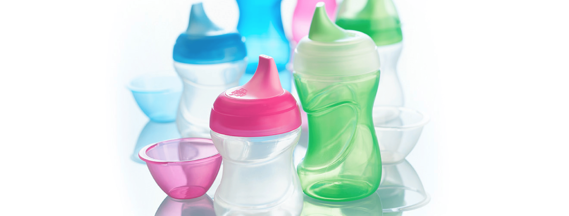 MAM baby bottles close-up | Nahansicht von MAM Babyflaschen